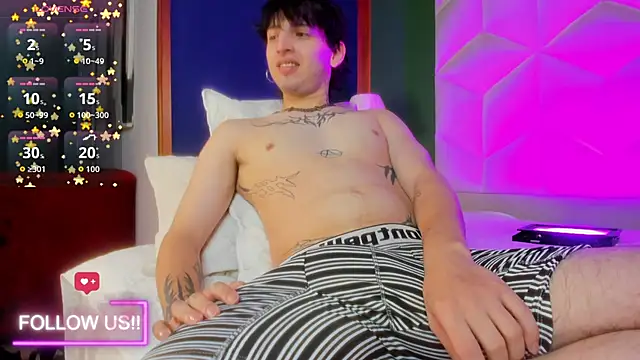 Snapshot of sett_and_gwen chatting on October 25, 2025, 4:00 am sett and gwen online show from October 25, 2025, 4:00 am