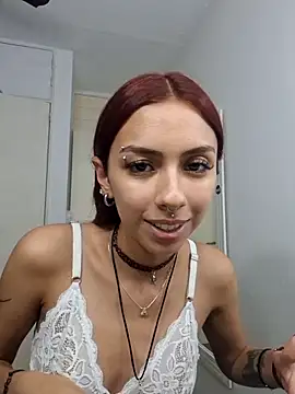 Jazmin-Cerezita online show from November 4, 2025, 11:41 pm