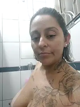 Snapshot of baixinhaloira chatting on December 17, 2024, 4:56 am baixinhaloira online show from December 17, 2024, 4:56 am