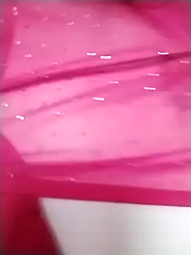 Snapshot of Yaz_Moon chatting on September 19, 2025, 6:12 pm Yaz Moon online show from September 19, 2025, 6:12 pm