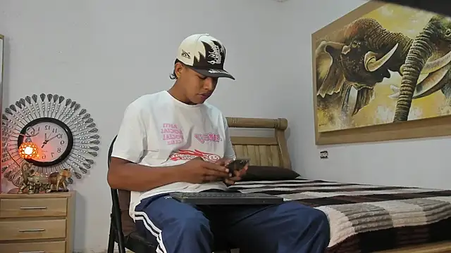 mr stiven  online show from April 18, 2026, 3:20 am