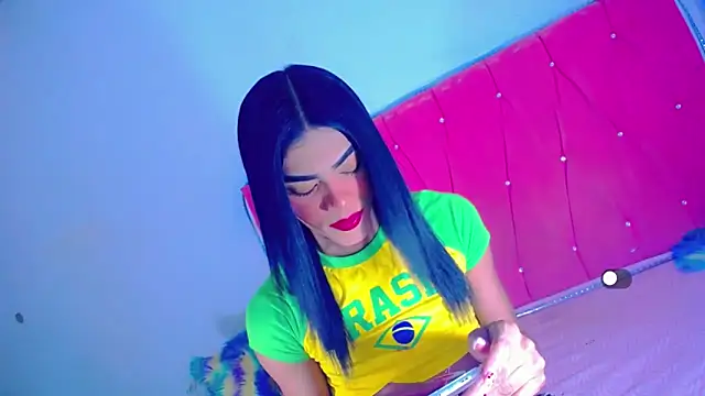 Snapshot of Theylor_Rouse chatting on October 26, 2025, 8:37 am Theylor Rouse online show from October 26, 2025, 8:37 am