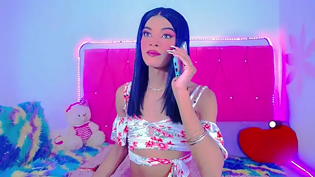 Snapshot of Theylor_Rouse chatting on February 4, 2025, 1:13 am Theylor Rouse online show from February 4, 2025, 1:13 am