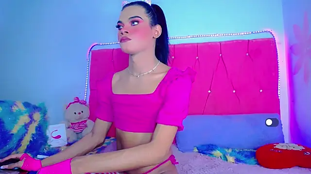 Snapshot of Theylor_Rouse chatting on March 22, 2025, 8:29 am Theylor Rouse online show from March 22, 2025, 8:29 am