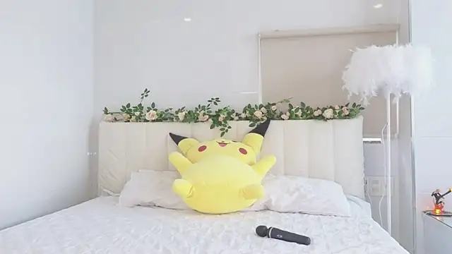 Snapshot of Akina_starr chatting on October 8, 2025, 3:30 am Akina starr online show from October 8, 2025, 3:30 am