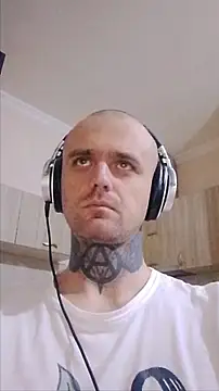 HappyZebra13 online show from November 10, 2025, 7:52 pm