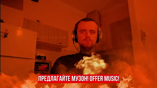 HappyZebra13 online show from February 17, 2025, 6:39 pm