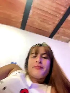 Snapshot of Liah_ferrer chatting on September 19, 2025, 10:36 pm Liah ferrer online show from September 19, 2025, 10:36 pm