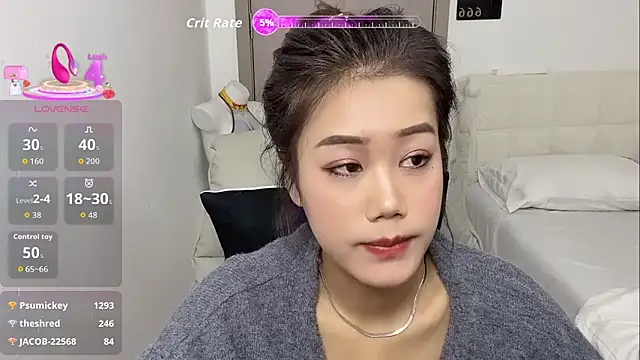 Bella-LL online show from December 13, 2025, 8:04 pm