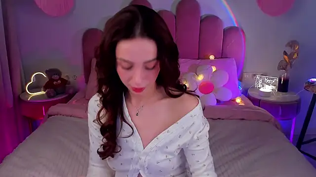 ElsaYoung online show from February 12, 2025, 8:29 pm