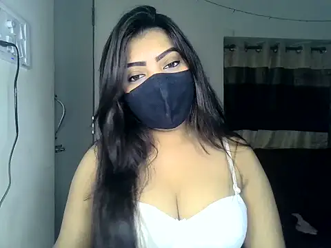 Snapshot of ishi_Beauty chatting on February 3, 2026, 6:22 am ishi Beauty online show from February 3, 2026, 6:22 am