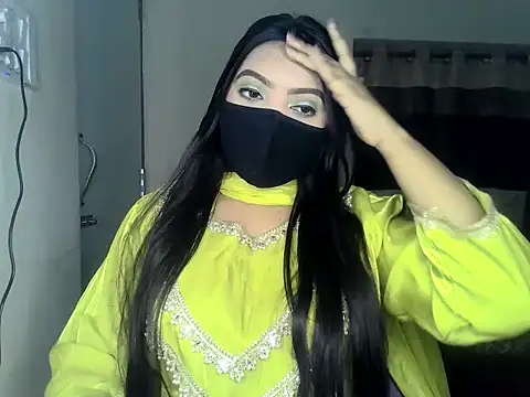 Snapshot of ishi_Beauty chatting on March 2, 2026, 2:57 pm ishi Beauty online show from March 2, 2026, 2:57 pm