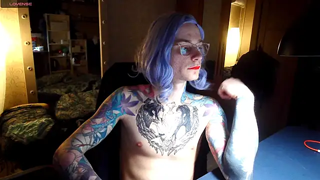 Julia dolls online show from March 30, 2026, 6:53 pm