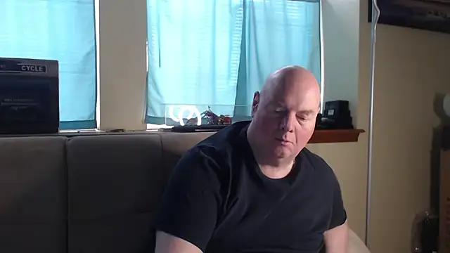 harley99574 online show from April 3, 2026, 2:12 pm