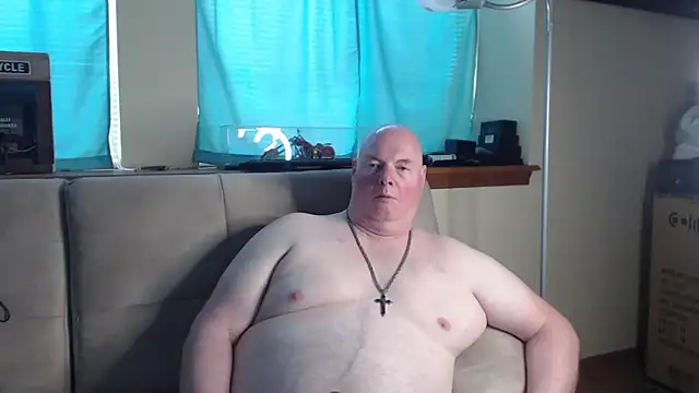 harley99574 online show from October 15, 2025, 8:39 pm