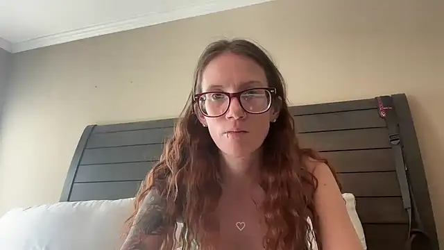 Snapshot of yourstrulylivy69 chatting on February 21, 2025, 7:43 pm yourstrulylivy69 online show from February 21, 2025, 7:43 pm