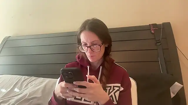 Snapshot of yourstrulylivy69 chatting on January 23, 2025, 6:14 pm yourstrulylivy69 online show from January 23, 2025, 6:14 pm