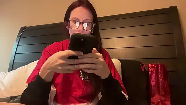 Snapshot of yourstrulylivy69 chatting on March 11, 2025, 12:00 am yourstrulylivy69 online show from March 11, 2025, 12:00 am
