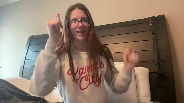 Snapshot of yourstrulylivy69 chatting on February 18, 2025, 7:09 pm yourstrulylivy69 online show from February 18, 2025, 7:09 pm