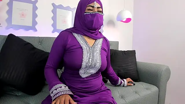 Snapshot of jazmin_anbar chatting on March 5, 2025, 4:57 pm jazmin anbar online show from March 5, 2025, 4:57 pm