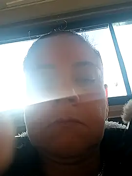 sasi luna online show from October 9, 2025, 12:28 pm