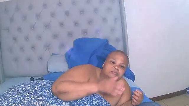 Snapshot of Bbw255 chatting on March 10, 2025, 8:39 am Bbw255 online show from March 10, 2025, 8:39 am