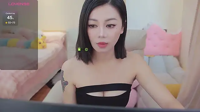 Snapshot of kqiqiqi chatting on December 16, 2024, 6:10 am kqiqiqi online show from December 16, 2024, 6:10 am