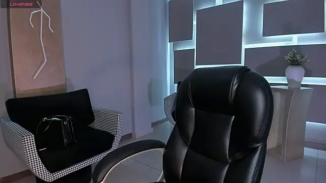 Snapshot of BellaCarteer_ chatting on October 13, 2025, 1:02 pm BellaCarteer  online show from October 13, 2025, 1:02 pm