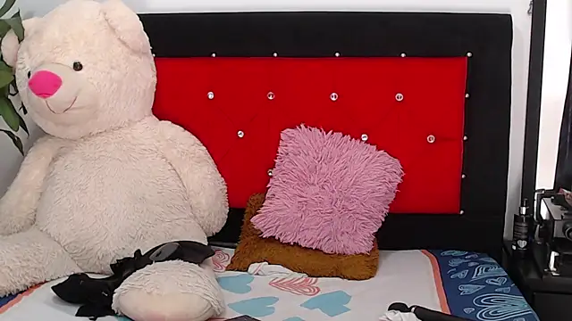 Snapshot of hannaashyel_12 chatting on January 11, 2025, 4:03 pm hannaashyel 12 online show from January 11, 2025, 4:03 pm