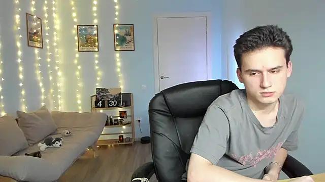 Snapshot of Scooby_k chatting on December 21, 2024, 12:27 pm Scooby k online show from December 21, 2024, 12:27 pm