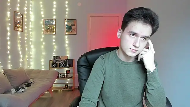 Snapshot of Scooby_k chatting on December 17, 2024, 5:18 am Scooby k online show from December 17, 2024, 5:18 am