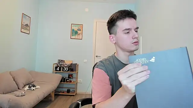 Snapshot of Scooby_k chatting on February 18, 2025, 8:27 am Scooby k online show from February 18, 2025, 8:27 am