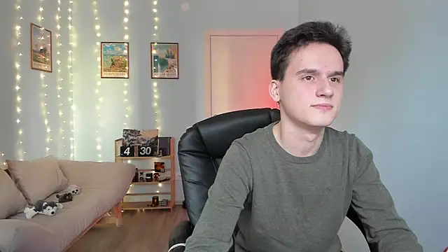 Snapshot of Scooby_k chatting on December 17, 2024, 8:23 am Scooby k online show from December 17, 2024, 8:23 am