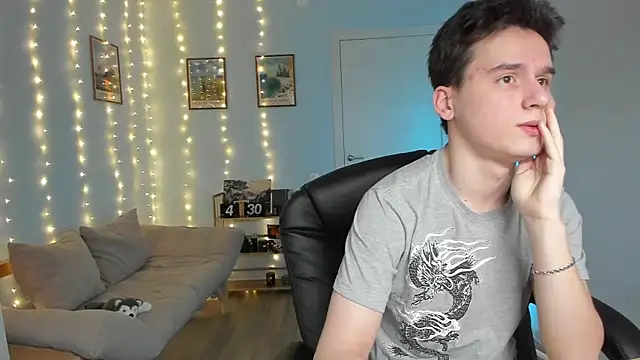 Snapshot of Scooby_k chatting on December 28, 2024, 8:58 am Scooby k online show from December 28, 2024, 8:58 am