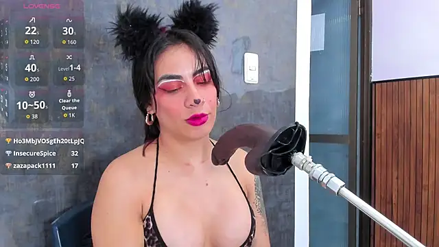 violett collins  online show from October 19, 2025, 6:38 am