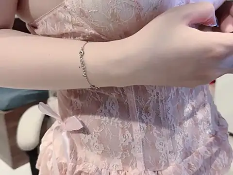 Eva-Public online show from October 5, 2025, 6:48 am