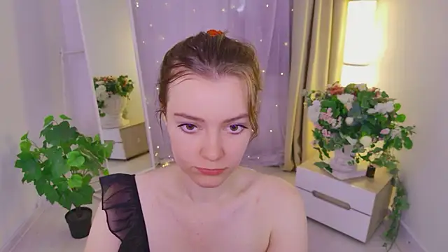 Snapshot of Lana__Cute_ chatting on July 3, 2026, 2:34 pm Lana Cute online show from July 3, 2026, 2:34 pm