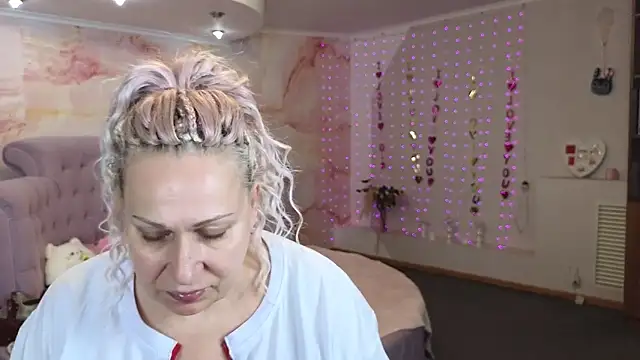 Snapshot of Penelope_Pinky chatting on October 10, 2025, 11:11 am Penelope Pinky online show from October 10, 2025, 11:11 am