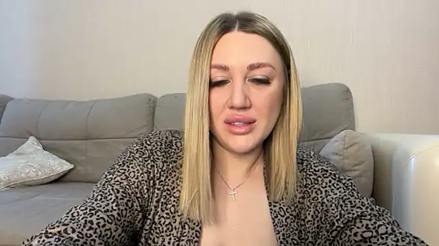 VickyLove047 online show from September 30, 2025, 5:57 am