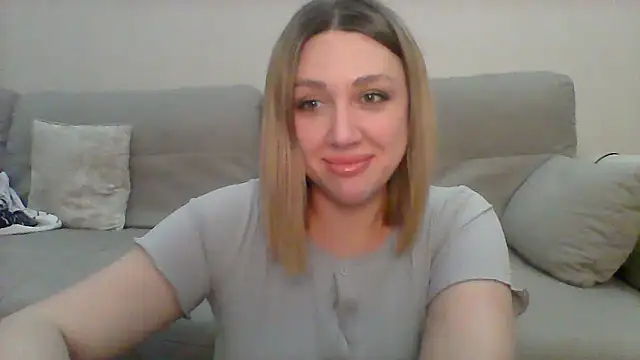 VickyLove047 online show from March 13, 2025, 7:39 pm