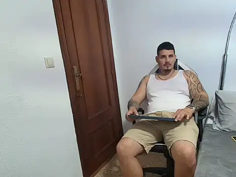 Snapshot of Geishastudios chatting on October 13, 2025, 12:51 pm Geishastudios online show from October 13, 2025, 12:51 pm