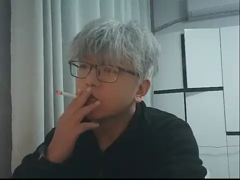 Snapshot of leoUSIR chatting on March 7, 2026, 7:19 pm leoUSIR online show from March 7, 2026, 7:19 pm