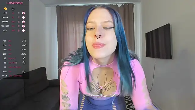 Snapshot of tender_kiitty chatting on June 1, 2026, 3:33 pm tender kiitty online show from June 1, 2026, 3:33 pm
