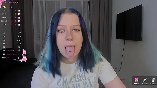 tender kiitty online show from January 12, 2026, 10:36 pm