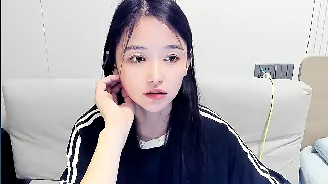 Snapshot of CN-Babycat chatting on October 3, 2025, 4:58 am CN-Babycat online show from October 3, 2025, 4:58 am