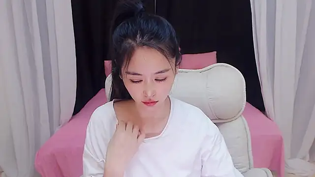 CN-Babycat online show from November 12, 2025, 2:15 am