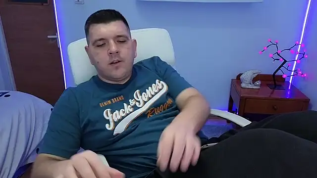 Snapshot of JasonJacks chatting on October 8, 2025, 2:46 am JasonJacks online show from October 8, 2025, 2:46 am