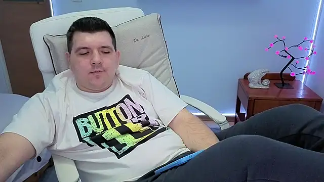 Snapshot of JasonJacks chatting on October 22, 2025, 4:45 am JasonJacks online show from October 22, 2025, 4:45 am