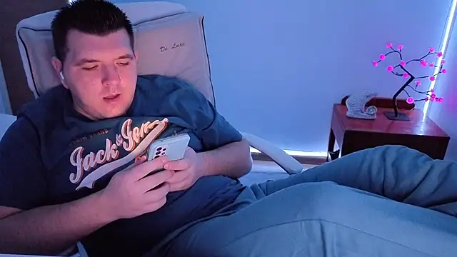 Snapshot of JasonJacks chatting on October 25, 2025, 4:33 am JasonJacks online show from October 25, 2025, 4:33 am