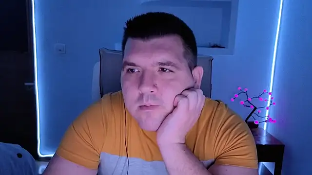 Snapshot of JasonJacks chatting on October 19, 2025, 12:57 am JasonJacks online show from October 19, 2025, 12:57 am